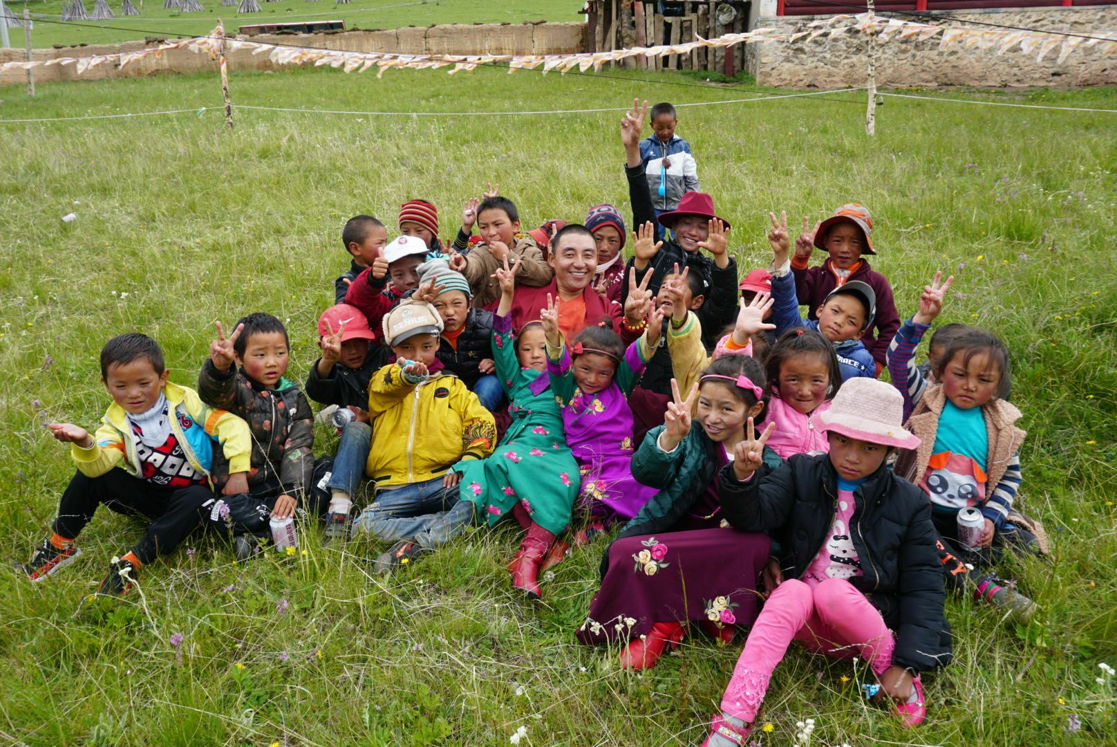 易游网页版-易游(中国)公益回顾丨家国同欢月同圆 温暖满载甘孜州(图14) 易游网页版-易游(中国)公益回顾丨家国同欢月同圆 温暖满载甘孜州(图14)